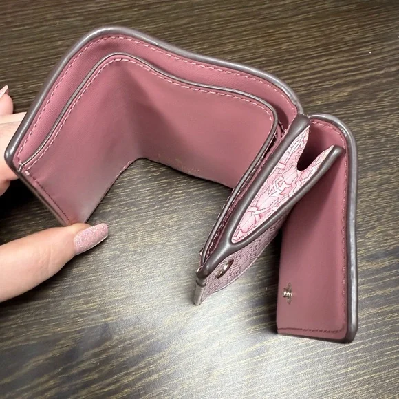 Kate Spade Pink and Cream Crossbody Bag with Wallet - Picture 3 of 16